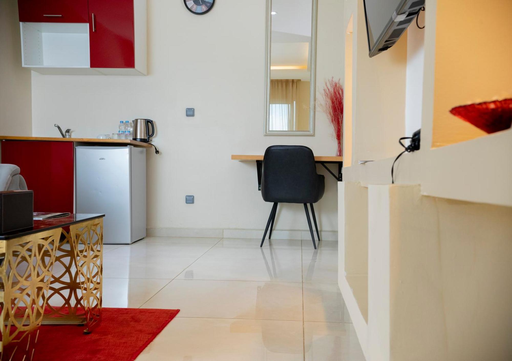 Bnb Hotel Spa Abidjan Exterior photo